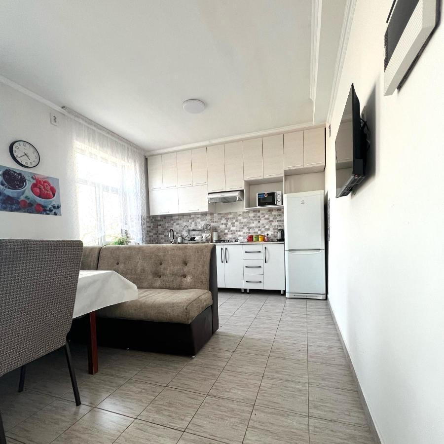 Abs Guest House Osh Exterior foto