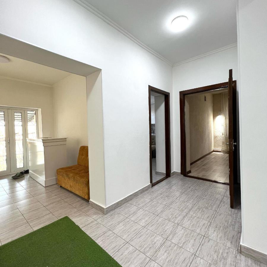Abs Guest House Osh Exterior foto